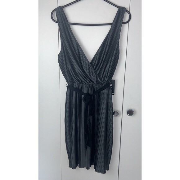 Express Womens Metallic V Neck Wrap Dress Size S Pleated Tie Sleeveless Gray NWT - Picture 1 of 9